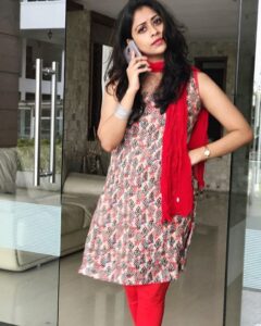 Priyaa Lal Instagram - #poser  #home ❣