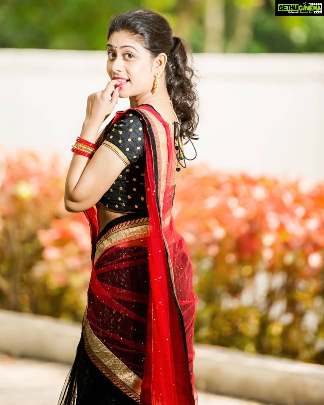 Priyaa Lal - 2K Likes -