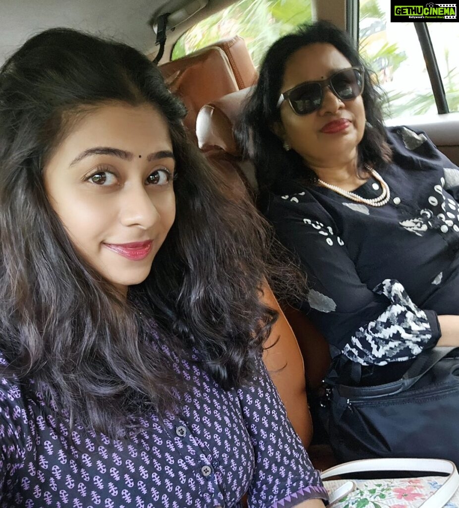 Priyaa Lal Instagram - My ❤️ #mom #love #instagood #travelblogger #chennai #travel #selfie