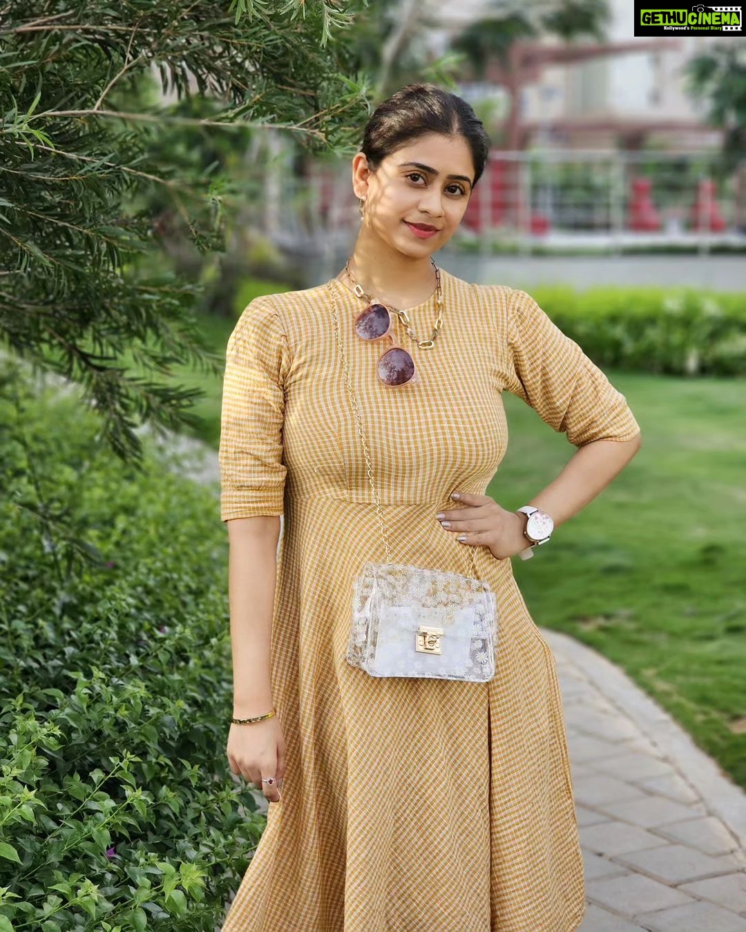 Priyaa Lal - 1.1K Likes - Good morning 🌻
#goodmorning