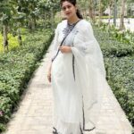 Priyaa Lal Instagram – Happy Easter 🤍

 #happyeaster #picoftheday #easter #post #risen #christ