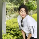 Priyaa Lal Instagram - Happy Sunday 😊 🌈 #post #nature #instagood #matchday #sundayfunday #weekend #sunday #happy #goodvibes #viral #trending #instagram #cute #goodvibes #sunshine #white #candid #indvssa #sundayvibes #love