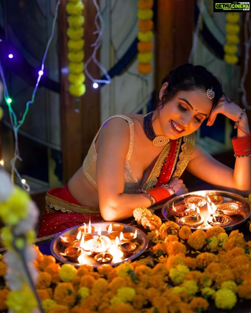 Priyanka KD Instagram - Happy Diwali 🪔 ….. #priyankakholgade #photography #photooftheday #instagram #instagood #love #lifestyle #diwali #diwalifestival #festival #indianfestival #maharashtra