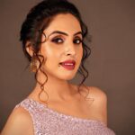 Priyanka KD Instagram - Be your own kind of beautiful 😻….. #priyankakholgade #instagram #instadaily #instagood #photography #photooftheday #love #life #lifestyle #pose #attitude