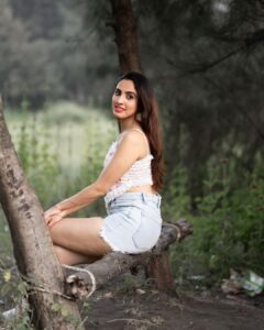 Priyanka KD Instagram - Love ❤️ ….. #priyankakholgade #instagram #instagood #instadaily #photography #photooftheday #love #lifestyle #life #pose #photo #mumbai #maharashtra