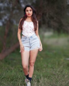 Priyanka KD Instagram - Which photo is the best ? #priyankakholgade #photoshoot #photooftheday #pictures #picoftheday #instagram #instagood #instadaily #love #mumbai #maharashtra #lifestyle