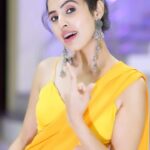 Priyanka KD Instagram - Please someone translate this Lyrics 🥰…… #reels #reelitfeelit #reelsindia #reelkarofeelkaro #priyankakholgade #love #mumbai #hyderabad #telugu