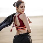 Priyanka KD Instagram - Black saree 😍 📸 : @sarathkrishnanks #priyankakholgade #instagram #instagood #instadaily #photography #photooftheday #pictures #love #black #saree #sareelove #sareefashion #style #pose #maharashtra #hyderabad #delhi
