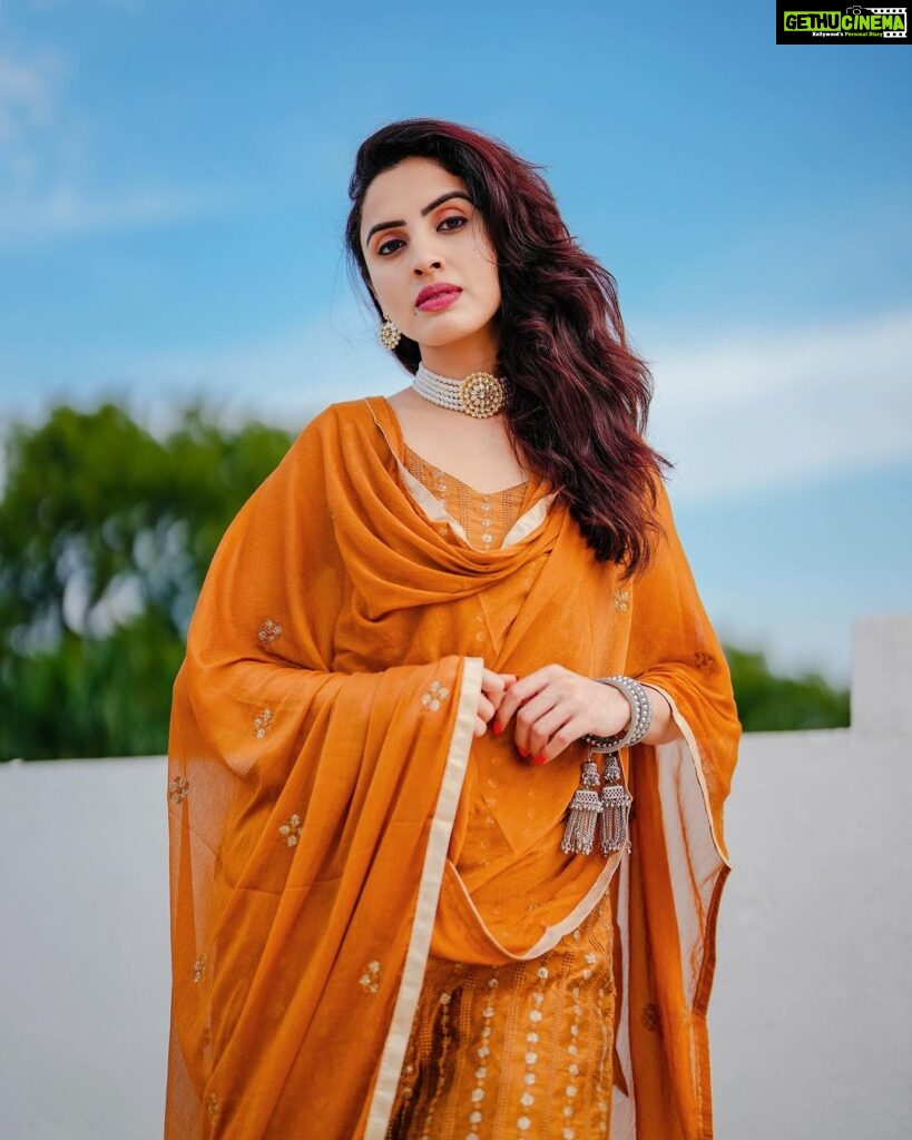 Priyanka KD Instagram - ख्वाहिश नहीं है की हर कोई तारीफ़ करे , लेकिन क़ोशिश यही है की कोई गलत न कहे !! #priyankakholgade #instagood #instagram #instadaily #photography #photooftheday #pictures #picoftheday #dresses #punjabi #mumbai #maharashtra