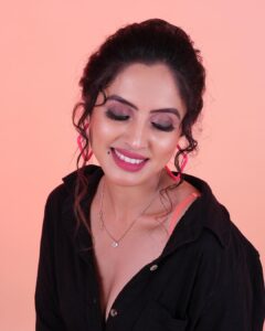 Priyanka KD Instagram - Be bold , be brave enough to be your true self……. 

#photo #photooftheday #pictures #photooftheday #instagram #instagood #instadaily #love #loveyourself #mumbai #bold #black #priyankakholgade #maharashtra