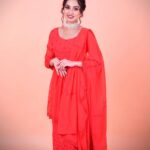 Priyanka KD Instagram - आपके जीवन में दशहरा की खुशियों का उत्सव आपके लिए खुशियों भर दे । Happy Dassehra 💕….. costume: @fashion_style_online77 Makeup: @diptidedhiamua #happydassehra #priyankakholgade #instagram #instadaily #photooftheday #picoftheday #redress #festival #happy #smile #mumbai #dasara