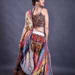 Priyanka KD Instagram – Costume : @heenadesignerstudio.fabrics 

#priyankakholgade #photography #photooftheday #picoftheday #instagram #instadaily #mumbai #navratrilook