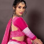 Priyanka KD Instagram – Pink 💗………. 
Costume: @heenadesignerstudio.fabrics 
makeup: @diptidedhiamua 

#photoshoot  #photography #pictures #picoftheday #garba #navratrilook #navratrispecial #pink #pinky #priyankakholgade #gujrat #mumbai #maharashtra