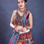 Priyanka KD Instagram – Costume:
@heenadesignerstudio.fabrics 
📸: @samjoe.official 
makeup: @diptidedhiamua ……

#priyankakholgade #instagram #instagood #instadaily #photography #photooftheday #picoftheday #love #lifestyle #life #happy #smile #garba #garbanight #navratri #navratrispecial #gujrat #mumbai #maharashtra