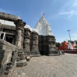 Priyanka KD Instagram – After Kedarnath 7th Jyotirlinga completed with My Mom ❤️… this Temple very special for me bcoz this jyotirling Temple is near to My Nani’s house , don’t miss the end …. Har Har Mahadev 

#harharmahadev #harharmahadevॐ #aundhanagnath #nagnath #temple #nageshwar #shivji #om #omnamahshivaya #shankar #jyotirling #shriaundhanagnath🕉️🙇 #priyankakholgade आठवे ज्योतिर्लिंग श्री औंढा नागनाथ