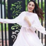 Priyanka KD Instagram - Baby Pink 🩷🩷…. #priyankakholgade #pink #photography #photooftheday #pictures #picoftheday #smile #dress #maharashtra #pose #piu