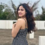 Priyanka KD Instagram - Smile 😊 …. #priyankakholgade #photography #photooftheday #picoftheday #antarvedibeach #beach #beachlife #happy #love #lifestyle Antarvedi Beach