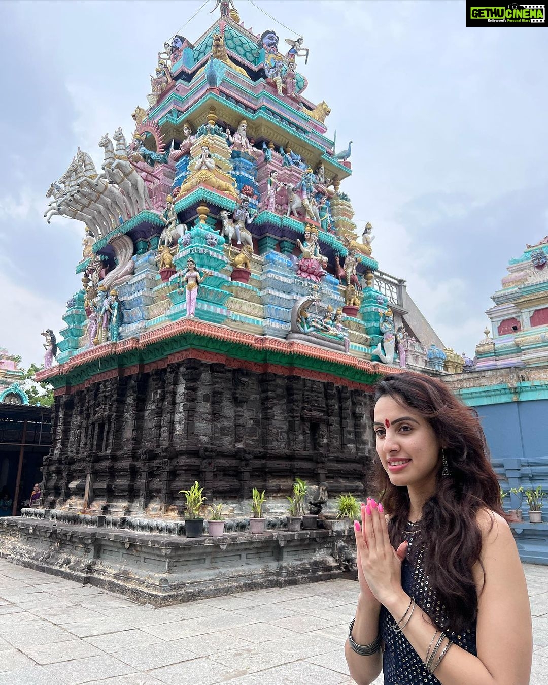 Priyanka KD Instagram - This is very old temple and powerful Temple. Sri Lakshmi Narsimha Swamy Temple is a 13th -century Hindu Temple dedicated to Lord Vishnu in Bhadravathi near by Antarvedi . #srilakshminarasimhaswamytemple #temple #hindu #peaceful #bhadravathi #karnataka #lordvishnu #priyankakholgade Sri Lakshmi Narsimha Swamy Temple, Mattapalli