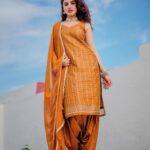 Priyanka KD Instagram – ख्वाहिश नहीं है की हर कोई तारीफ़ करे , लेकिन क़ोशिश यही है की कोई गलत न कहे !! 

#priyankakholgade #instagood #instagram #instadaily #photography #photooftheday #pictures #picoftheday #dresses #punjabi #mumbai #maharashtra