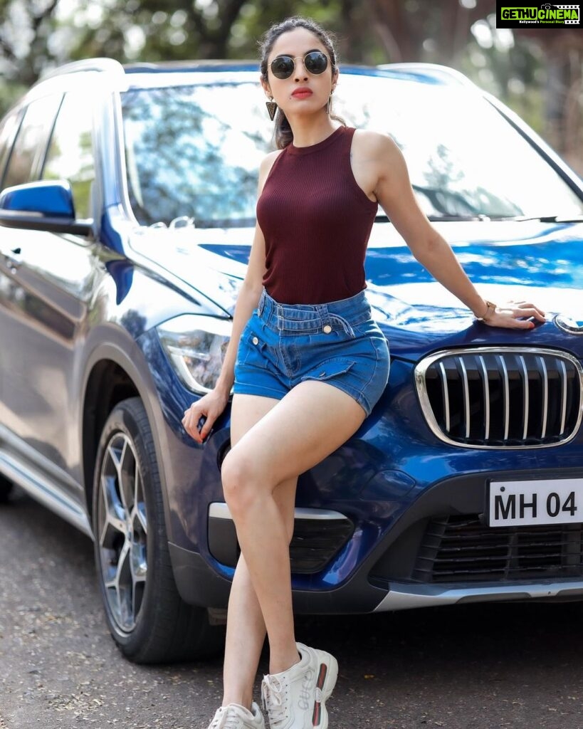 Priyanka KD Instagram - My first Car 🚙 #priyankakholgade #photo #photoshoot #photography #photooftheday #pictureoftheday #instagood #instagram #pose #class #style #fashion #styleoftheday #instafashion #instadaily #mumbai #mycar #bmw Mumbai, Maharashtra