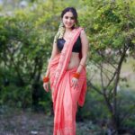 Priyanka KD Instagram - कैसा है look ? with different style सारी and southstyle …. #priyankakholgade #instagram #instagood #instadaily #photography #photooftheday #love #lifestyle #saree #sareefashion #sareelove #sareelover #hyderabad #mumbai #maharashtra #southstyle #telugu