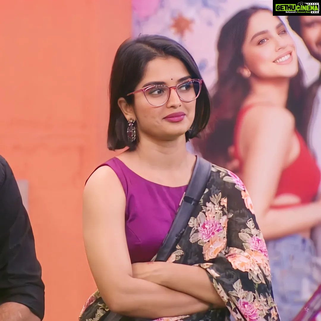 Priyanka M Jain Instagram - Happy dusserha guys ♥ Crop top : @ambica_vadla Saree : @sreha_designer_studio #biggbossseason7 #biggbosstelugu #priyankajain #priyankabb7 #piyu #bb7 #starmaa #disneyplushotstar #BiggBossTelugu7 #priyankaonbbtelugu7 #BiggBossTelugu7 #biggboss7telugu