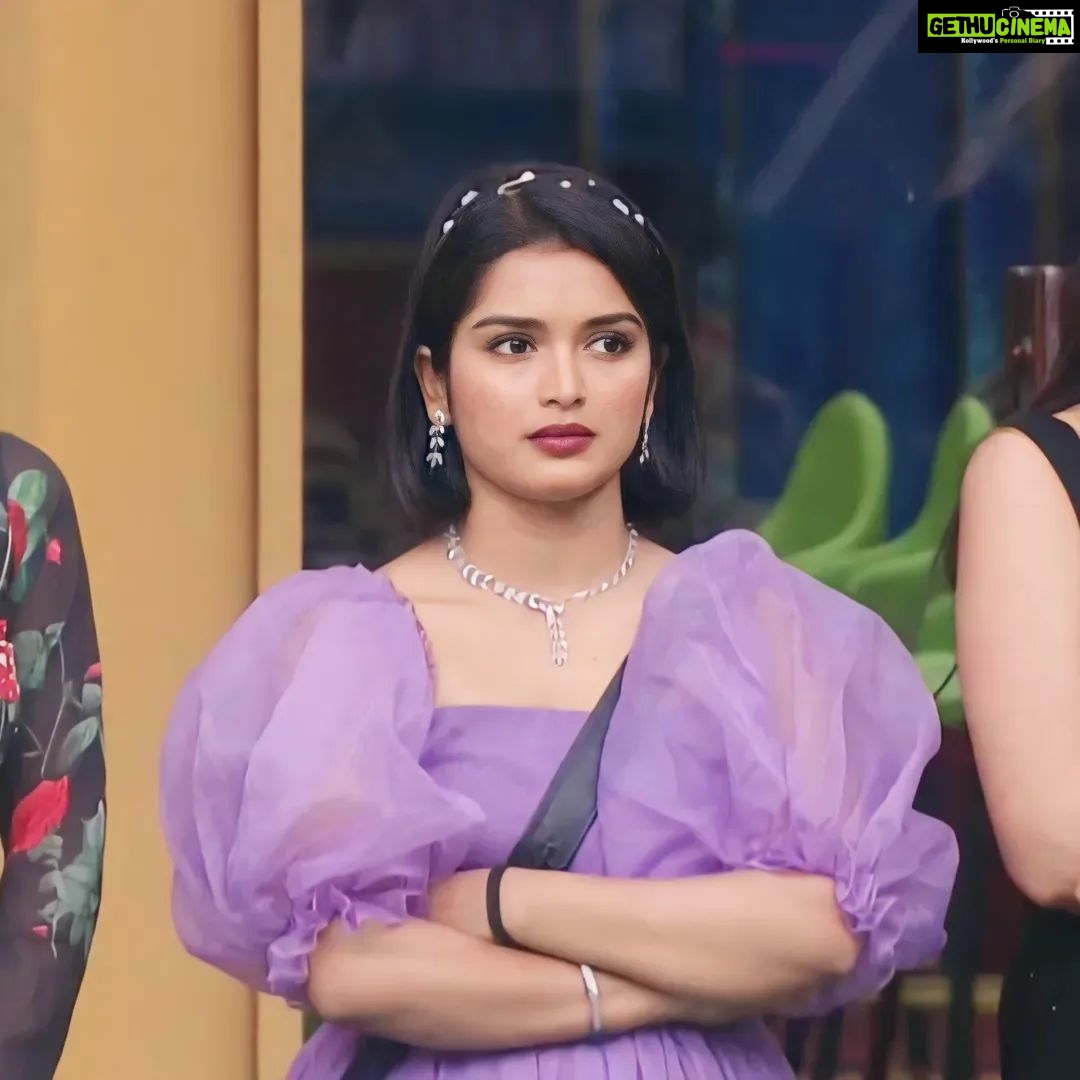 Priyanka M Jain Instagram - Yayyy!! Family week is here 😍 Outfit by @ambica_vadla #biggbossseason7 #biggbosstelugu #priyankajain #priyankabb7 #piyu #bb7 #starmaa #disneyplushotstar #BiggBossTelugu7 #priyankaonbbtelugu7 #BiggBossTelugu7 #biggboss7telugu