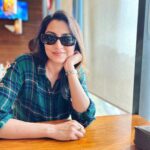 Priyanka Mondal Instagram - Each day, in itself, brings with it an eternity #potrait #potraitphotography #priyankamondalofficial #instagood #instadaily