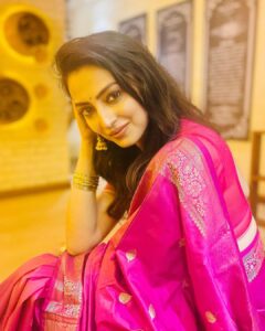 Priyanka Mondal Instagram - মহা নবমীর রাত সবাইকে জানাই শুভ বিজয়া দশমীর আন্তরিক শুভেচ্ছা ও অভিনন্দন 🙏🏻 #pujo2023 Saree from @nallisilksarees