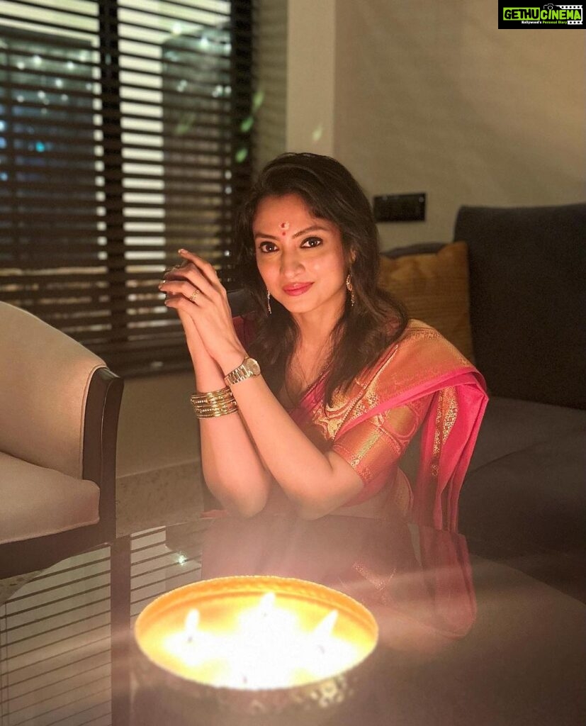 Priyanka Mondal Instagram - A memorable Diwali night 💥✨ #diwalicelebrations💥 #diwali2023 #diwalinight