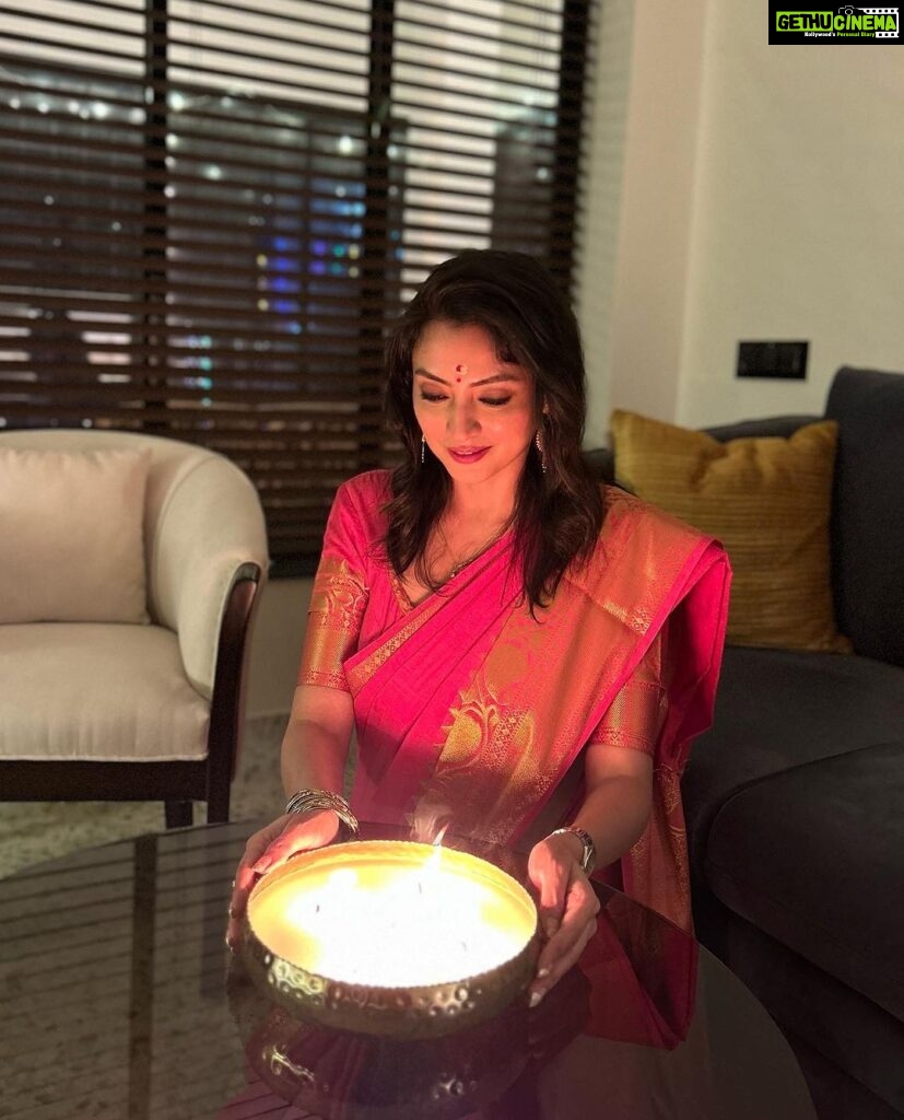 Priyanka Mondal Instagram - A memorable Diwali night 💥✨ #diwalicelebrations💥 #diwali2023 #diwalinight