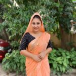 Priyanka Pandit Instagram - अहंकार का त्याग व भयमुक्त होकर भगवान कृष्ण के प्रति पूर्णतया निर्भर होकर सब उसी पर छोड़ देना तथा एकदम निश्चिंत हो जाना कि वो मेरी रक्षा करेगा।अंत में एक ही मन्त्र बचता है -श्री कृष्णम शरणं मम। Mumbai, Maharashtra