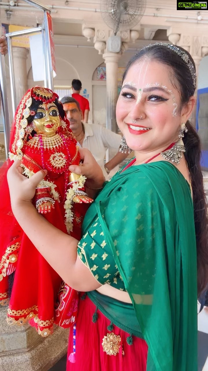 Priyanka Pandit - 15K Likes - Kitni sundar radha rani ke darshan huye 😍😍