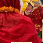 Priyanka Pandit Instagram - Tere Charno se lipat jate hai 🦚💙 @priyanka_pandit_ @nand_lal_sakha Barsana Radhe Rani Temple