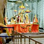 Priyanka Pandit Instagram - 🌺श्री गोविन्द देवो जयति🌺 #instalike #instalikes #instalove #viral #reels #krsna #kṛṣṇa #krishnalove #krishna #radhakrishna #radhakrishn #krishnaconsciousness #radheradhe #radhagovind #govinda #govind #govindji #radhagovinda #govinddevjitemple #pinkcity #pinkcityjaipur #jaipur #trending #music #ekadashi #damodar #kartik #govinddevjidailydarshan