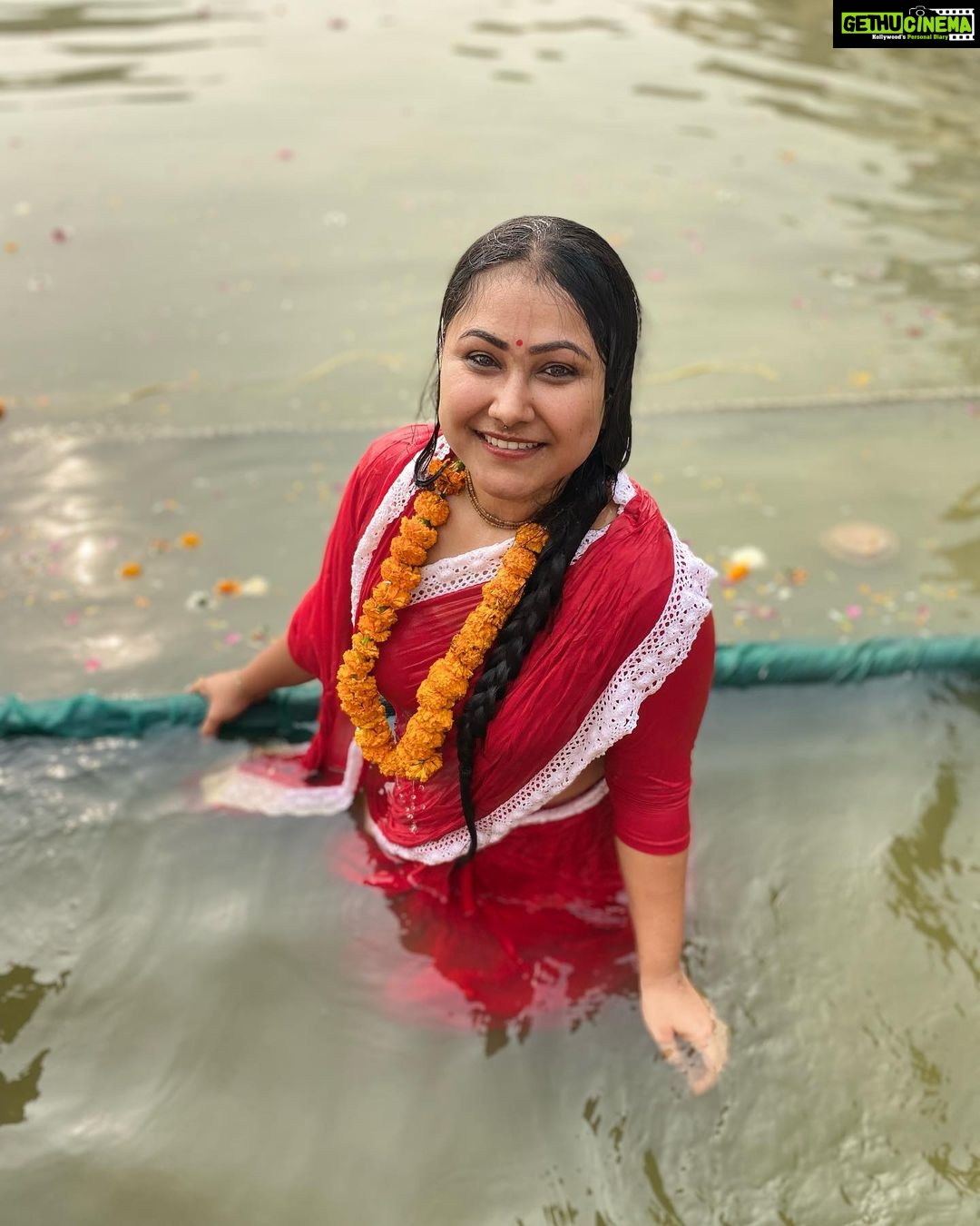 Priyanka Pandit Instagram - Snana daan 🥰 2023 At Radha Kund 🥰 jai shree radhe