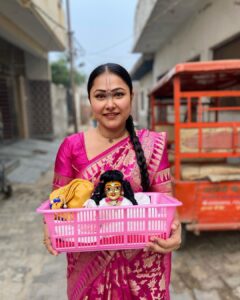 Priyanka Pandit Instagram - Vrindavan dham se aap sabhi ko Radhe Radhe