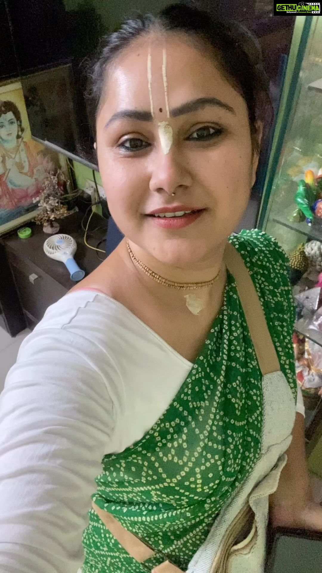 Priyanka Pandit Instagram - Kartik Maas deep daan 🥰 iskcon Juhu Mumbai, Maharashtra