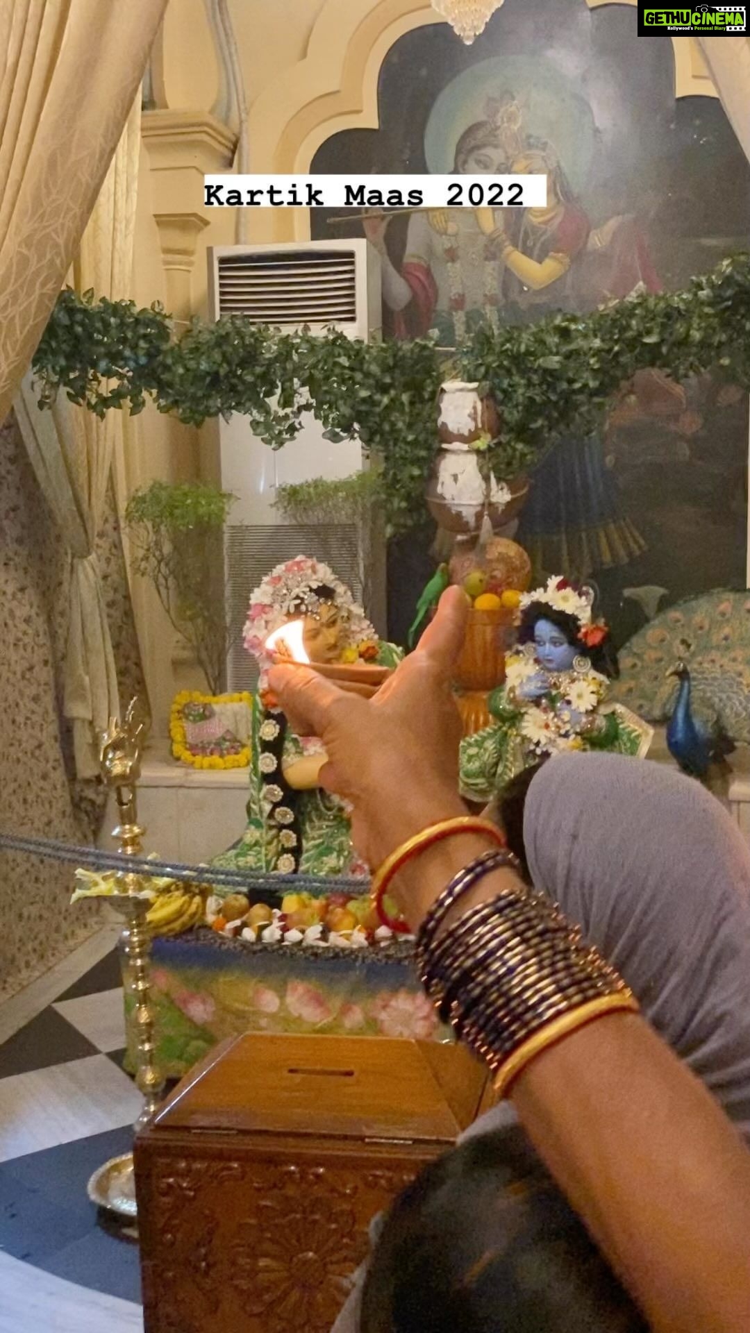 Priyanka Pandit Instagram - Kartik Maas ki Subhkamnaye ❤️ Shree Vrindavan dham 2022 Kartik Maas celebration 🙌🏻 hari bol Mumbai, Maharashtra