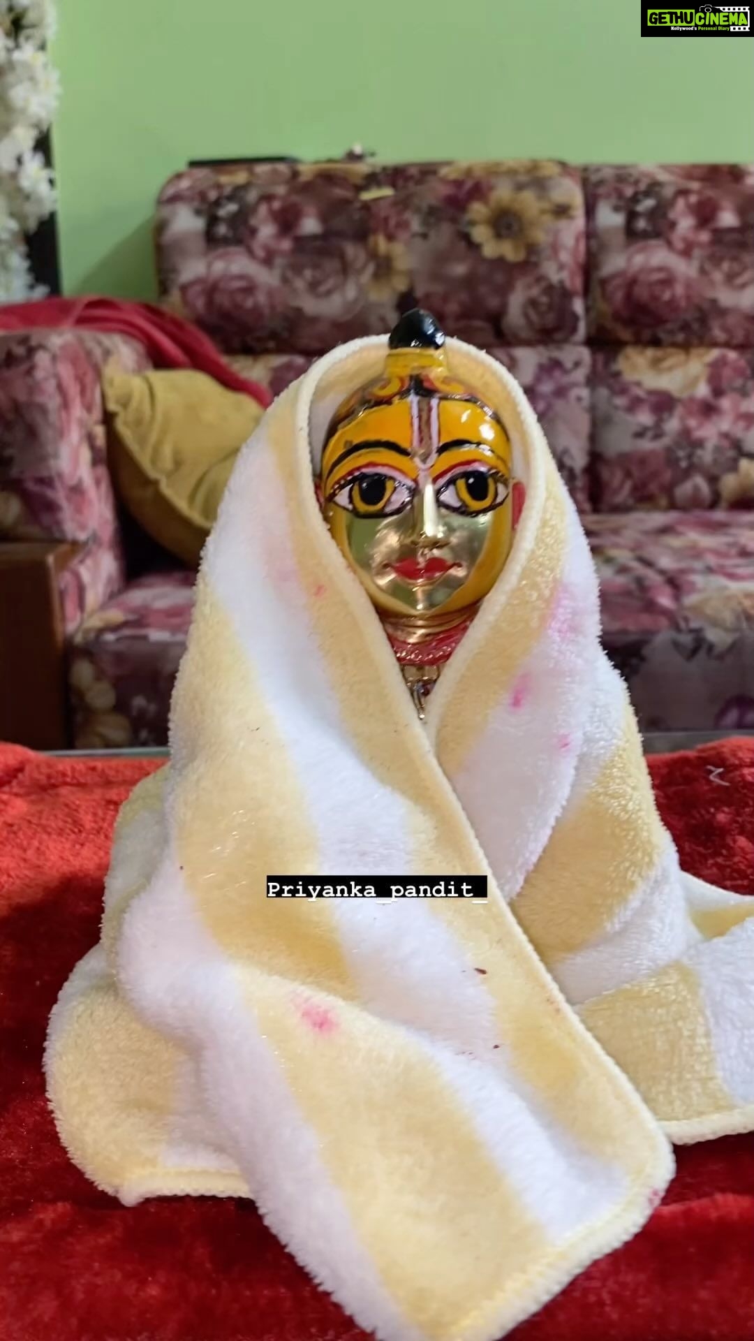 Priyanka Pandit - 5.9K Likes - Prabhu ki kripa he 🙏🏻sab ki unki seva mili he 🙏🏻