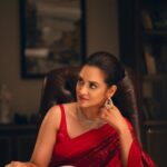 Priyanka Sarkar Instagram - Elevate Your Glamour, Embrace Your Confidence! 💎✨ 'Heer' by @mpj_jewellers_official is more than just jewelry; it's a statement of your inner radiance and unwavering confidence. Sparkle with every step and shine with self-assured elegance. 💍💖 #MPJJewellers #HeerCollection #DiamondGlamour