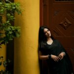 Priyanka Sarkar Instagram - Moods... @ami_baundule @makeupbybithikabenia @moumitasani @bhaskar5100 @abhireporting #KolkataClassic ...