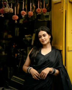 Priyanka Sarkar Instagram - @ami_baundule 

@makeupbybithikabenia 
@moumitasani 

@bhaskar5100 
@abhireporting 

#KolkataClassic ...