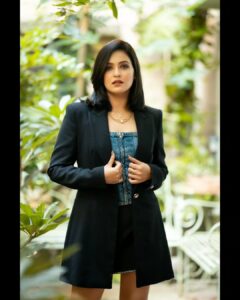 Priyanka Sarkar Instagram - #EventReady ...

For #Kurban trailer launch yesterday...

Styling @fashiondoctor_official 
Makeup @sumanganguly2022 
Photography @imsayandey