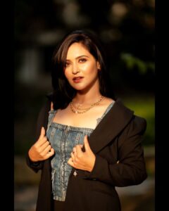 Priyanka Sarkar Instagram - #EventReady ...

For #Kurban trailer launch yesterday...

Styling @fashiondoctor_official 
Makeup @sumanganguly2022 
Photography @imsayandey