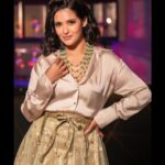 Priyanka Sarkar Instagram - For @aajkaal.in #Pujabarshiki ... Clicked by @sayantan_dutta_photography Styling @fashiondoctor_official Makeup @makeup_abhijithchanda