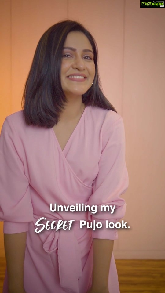 Priyanka Sarkar Instagram - #Ad Pujo Celebrations are all about traditions, togetherness, and looking your absolute best! But you know what's the secret to my pujo glow-up? It's @secrettemptationofficial ultimate fragrance partner. #SecretToPujoLook #SecretTemptation #itsasecret #SecretToCompleteLook #PujoSecret #SajorSecret