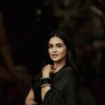 Priyanka Sarkar Instagram - 🖤🩶🤍🩶🖤 ... #KolkataClassic ...