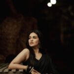 Priyanka Sarkar Instagram - 🖤🩶🤍🩶🖤 ... #KolkataClassic ...