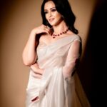 Priyanka Sarkar Instagram - #EventReady ... with @makeupbysumanganguly @moumitasani @fashiondoctor_official @imsayandey @bhaskar5100 @abhireporting ...